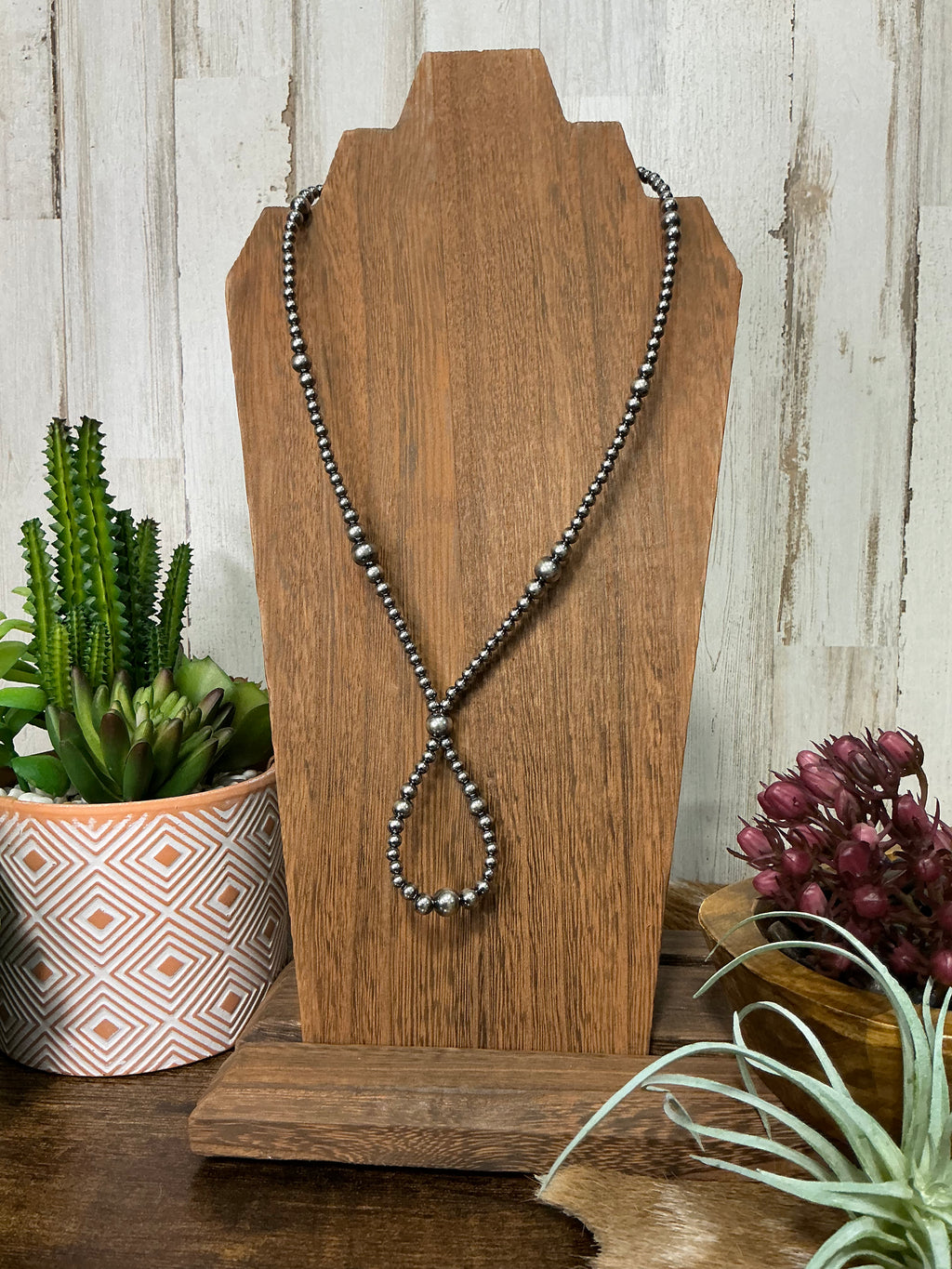 Graduated Sterling Silver Pearls Necklace Hoop 17 Inch